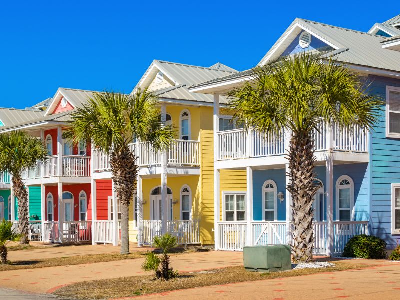 cores para casa de praia externa em tons pastéis